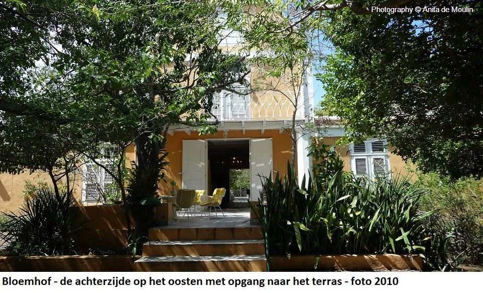 36. Bloemhof achterzijde op het oosten met opgang 2010